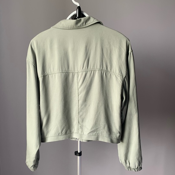 Abercrombie Cropped Drapey Bomber Jacket - Picture 2 of 8